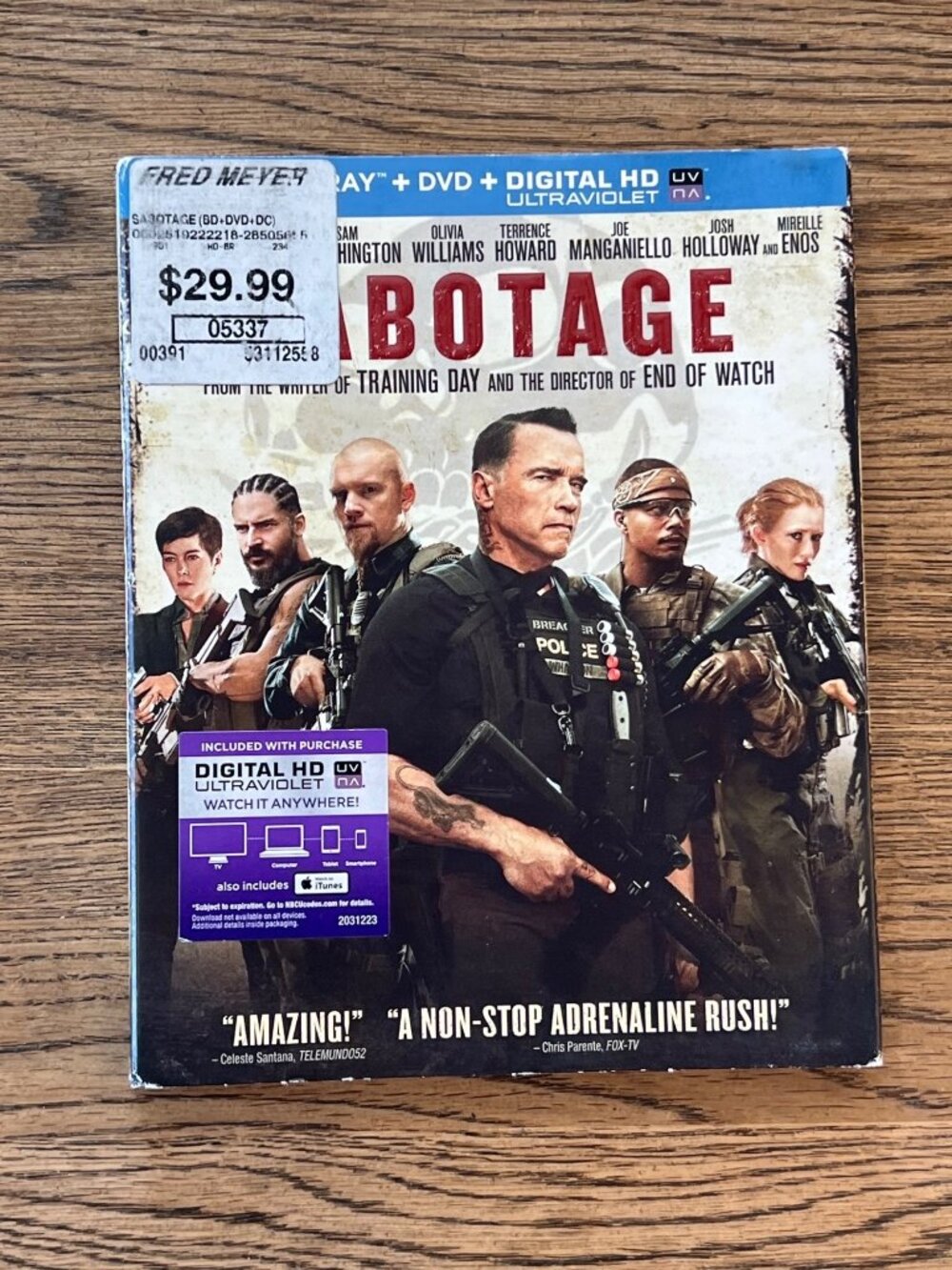 Sabotage 2014 Blu-Ray + DVD + Digital HD Action Arnold Schwarzenegger Pre-Owned